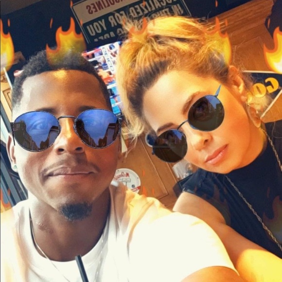 Meet your Posher, Beauty Plus Him - Picture 1 of 1